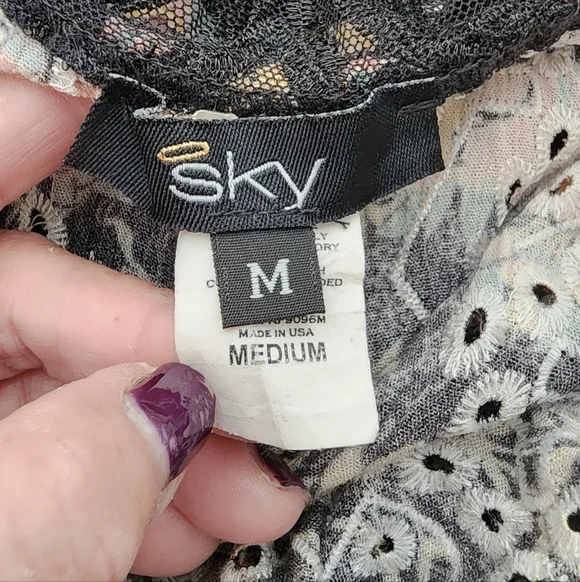 SKY YAMIR ROMPER BACK LACE V NECK WAIST STRAP LONG WING SLEEVES SIZE Medium - Picture 13 of 15